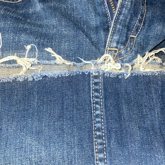 H&M Distressed Denim Skirt Size 6 with Fray Detail  Navy - Picture 4 of 4